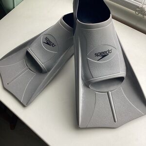 Speedo short blade training fins